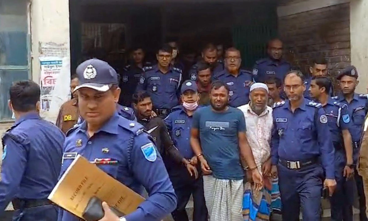 গ্রেপ্তার আসামিদের ৮ দিনের রিমান্ড মঞ্জুর। ছবি : রূপালী বাংলাদেশ