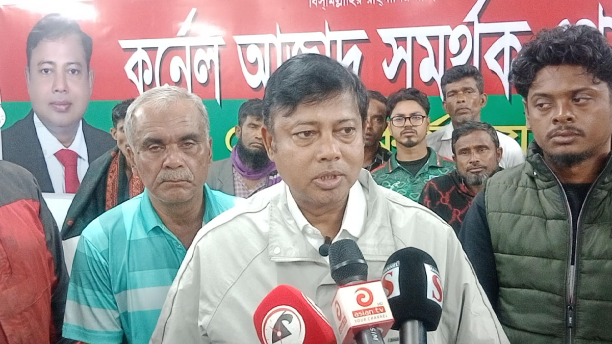 স্বতন্ত্র প্রার্থী  আসাদুল ইসলাম আজাদ। ছবি : রূপালী বাংলাদেশ