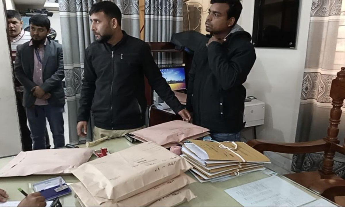 তথ্য ভুল থাকায় নির্বাচনি ফল শিট জব্দ। ছবি : রূপালী বাংলাদেশ