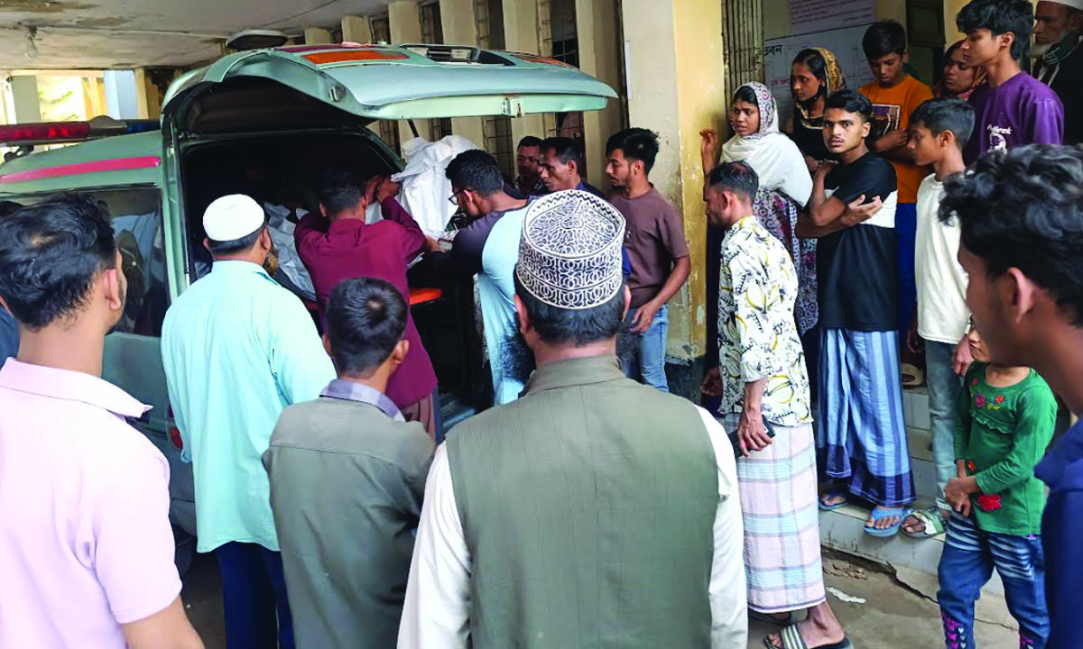 মা-মেয়েকে হাসপাতালে নিয়ে আসা হয়েছে। ছবি : রূপালী বাংলাদেশ