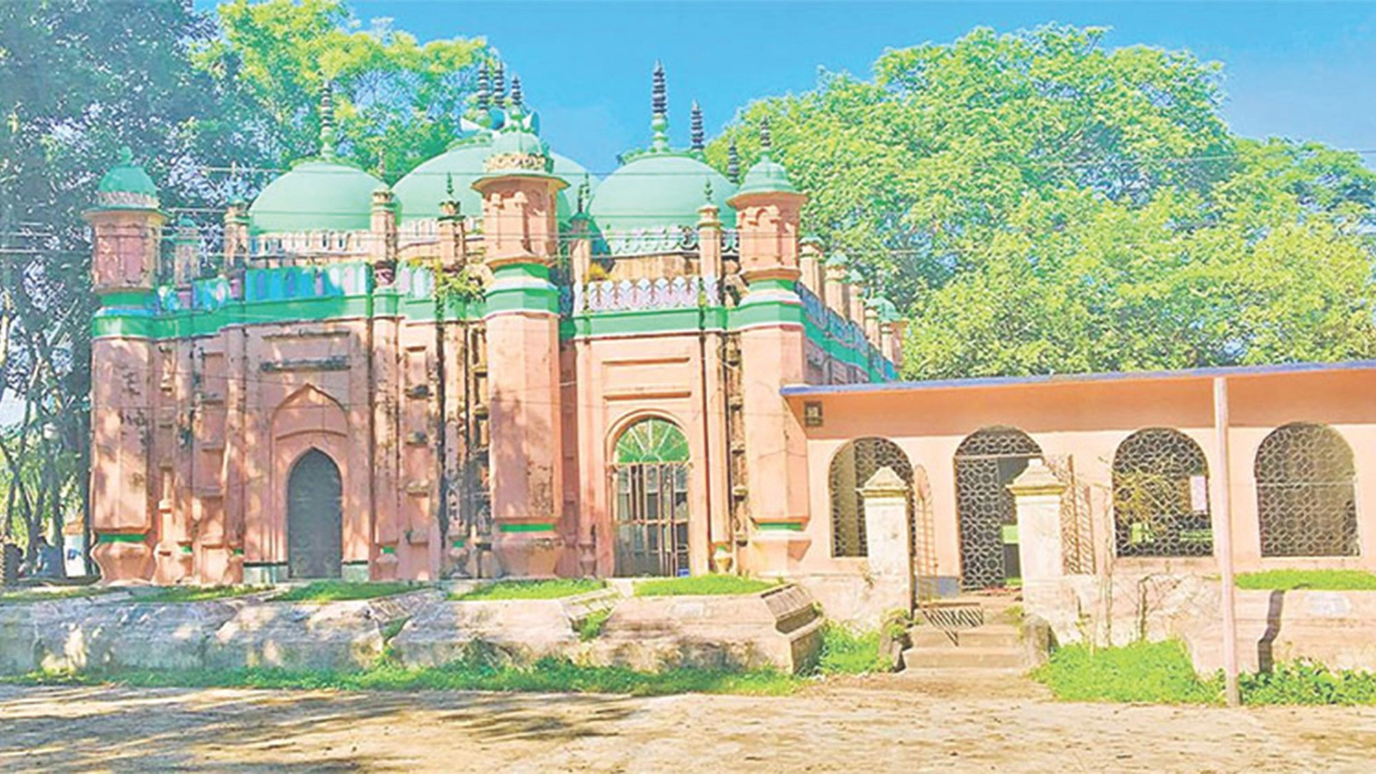 একটি বিয়ে বাড়ি ও দক্ষিণ এশিয়ার  প্রথম মহিলা নওয়াবের পদচিহ্নে