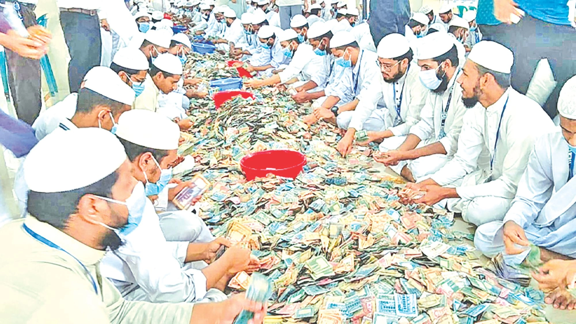 পাগলা মসজিদের দানবাক্সে  মিলল ৪৩ বস্তা টাকা