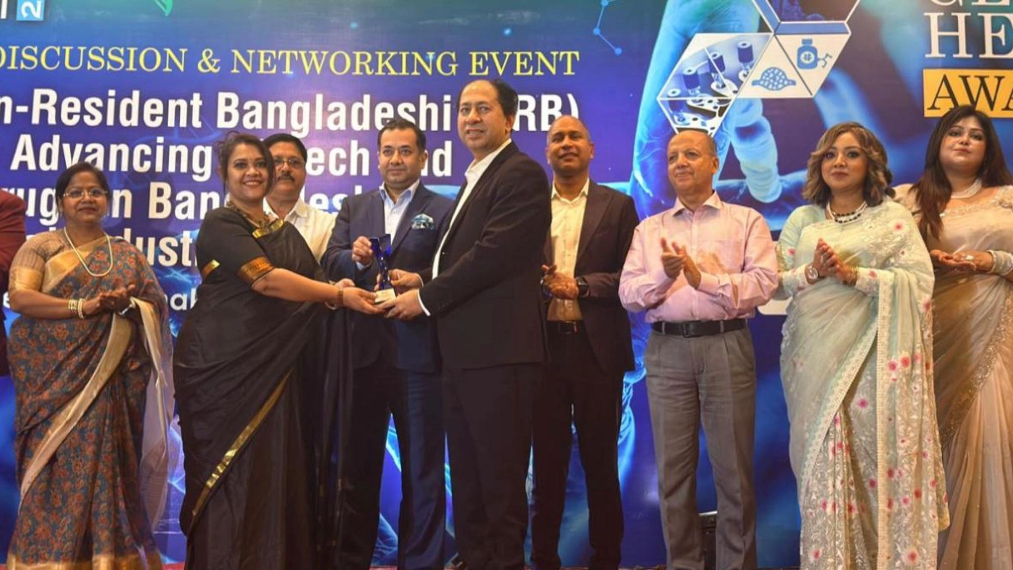 ‘গ্লোবাল হেলথ অ্যাওয়ার্ড-২০২৬’ পেলেন ডা. আশীষ কুমার চক্রবর্তী