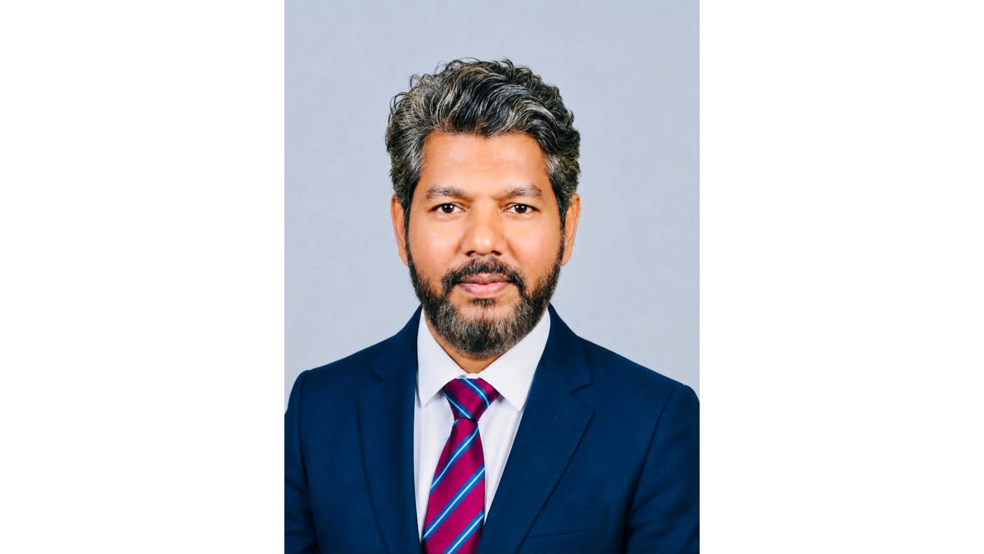 বিশ্বমঞ্চে শিল্পীদের নিতে চান আবির চৌধুরী