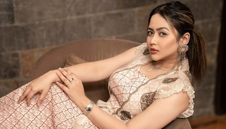 কখনোই সেই চেনা নায়িকাটা হতে চাইনি