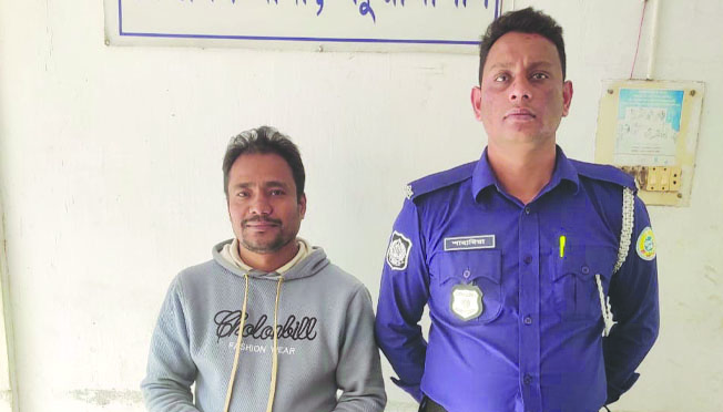 গ্রেপ্তার ছাত্রলীগ নেতা রিয়াজ হোসেন। ছবি : রূপালী বাংলাদেশ