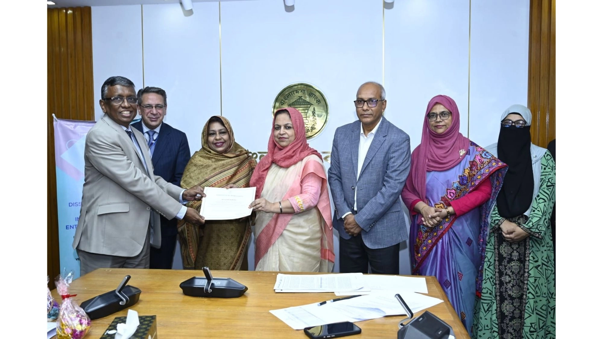 কর্মসংস্থান সৃষ্টিতে অবদান রাখায় মার্কেন্টাইল ব্যাংকের সনদপ্রাপ্তি