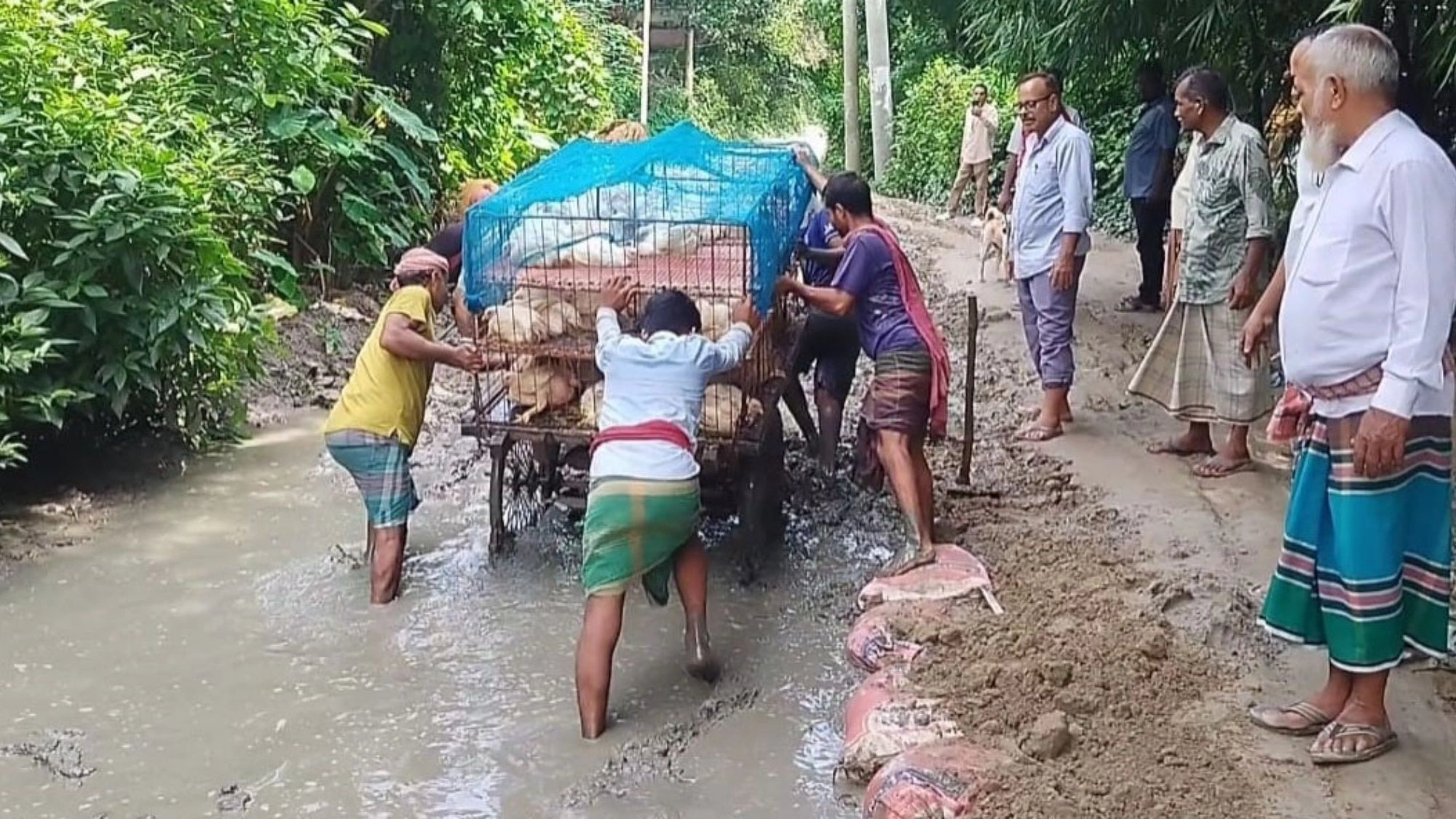 ৪ বছরেও শেষ হয়নি নির্মাণকাজ