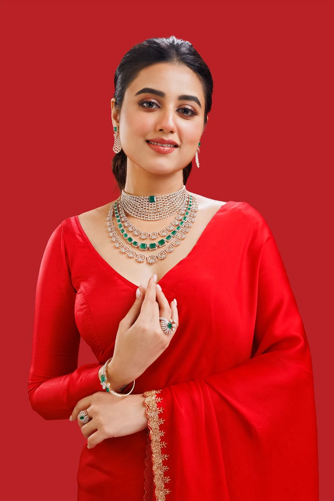 আমার জীবনটা খোলা বই বানাতে চাই না