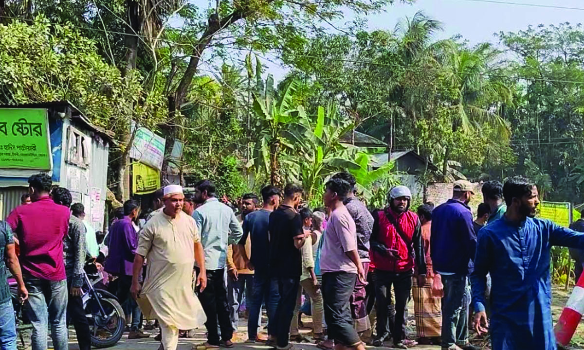 মোটরসাইকেল আরোহী নিহত। ছবি : রূপালী বাংলাদেশ