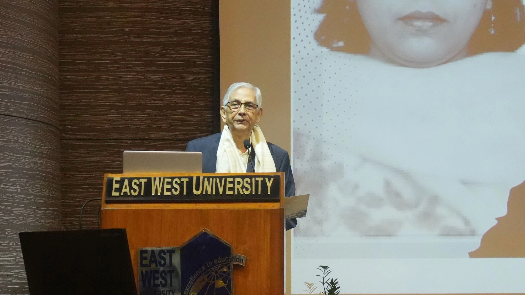 ইস্ট ওয়েস্ট ইউনিভার্সিটিতে অষ্টম নেহরীন খান স্মৃতি বক্তৃতা