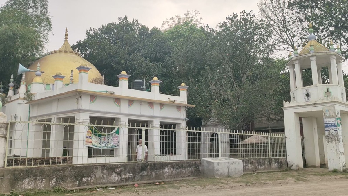 এক গম্বুজ বিশিষ্ট বড়িকান্দি ভূঁইয়া বাড়ি জামে মসজিদ। ছবি- সংগৃহীত