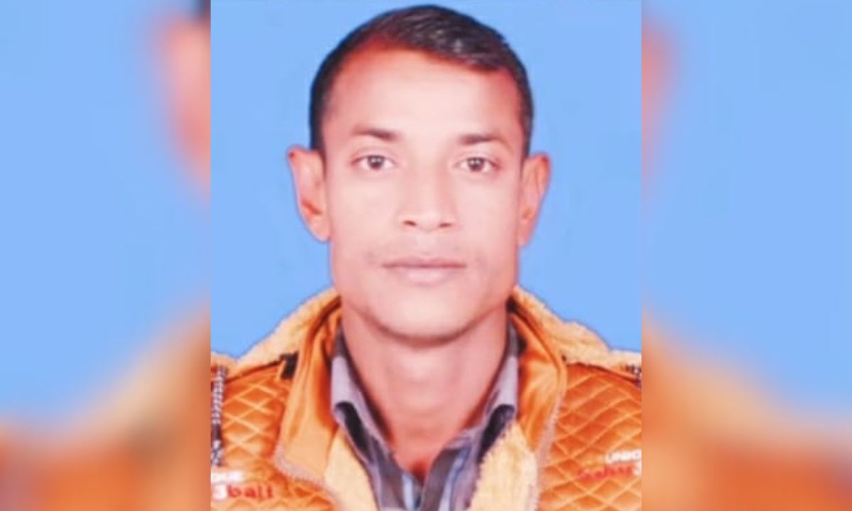অটোরিকশা চালক আবু বক্কর। ছবি- রূপালী বাংলাদেশ