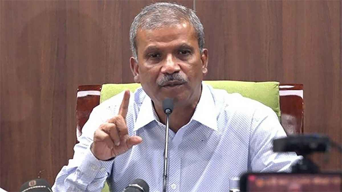 উপদেষ্টা ড. আসিফ নজরুল। পুরোনো ছবি