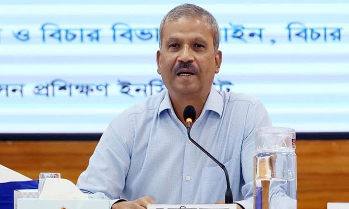 আইন, বিচার ও সংসদবিষয়ক উপদেষ্টা ড. আসিফ নজরুল। ছবি- সংগৃহীত