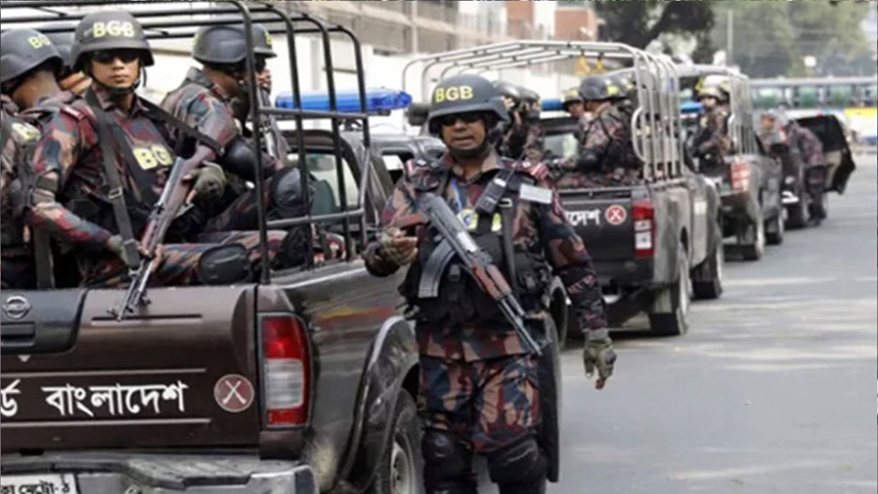 আইনশৃঙ্খলা পরিস্থিতি স্বাভাবিক রাখতে বিজিবি মোতায়েন। ছবি- সংগৃহীত