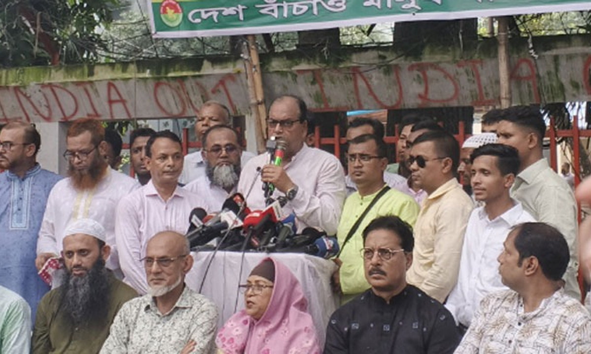 কথা বলেন বিএনপির ভাইস চেয়ারম্যান শামসুজ্জামান দুদু। ছবি- রূপালী বাংলাদেশ