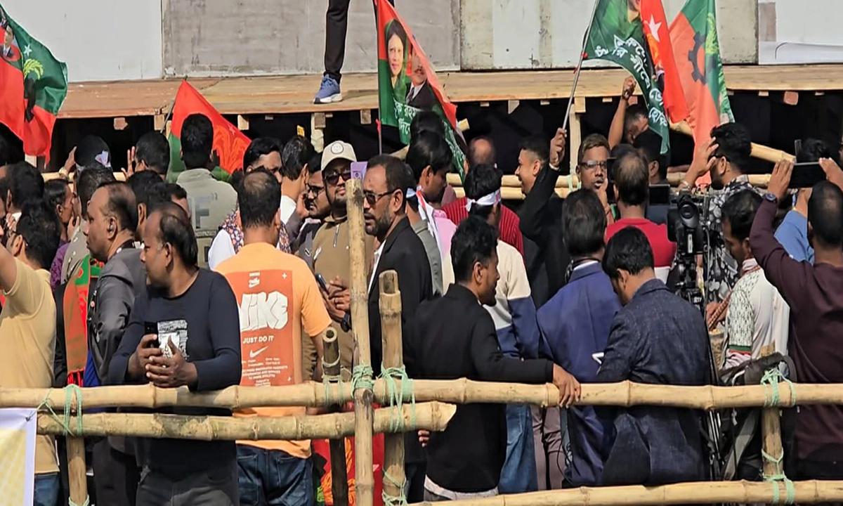 পূর্বাচলে নেতাকর্মীদের ঢল। ছবি- সংগৃহীত