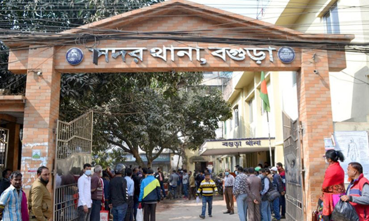 বগুড়ায় বোনকে রক্ষায় দাঁড়ানো ভাই খুন। ছবি- রূপালী বাংলাদেশ