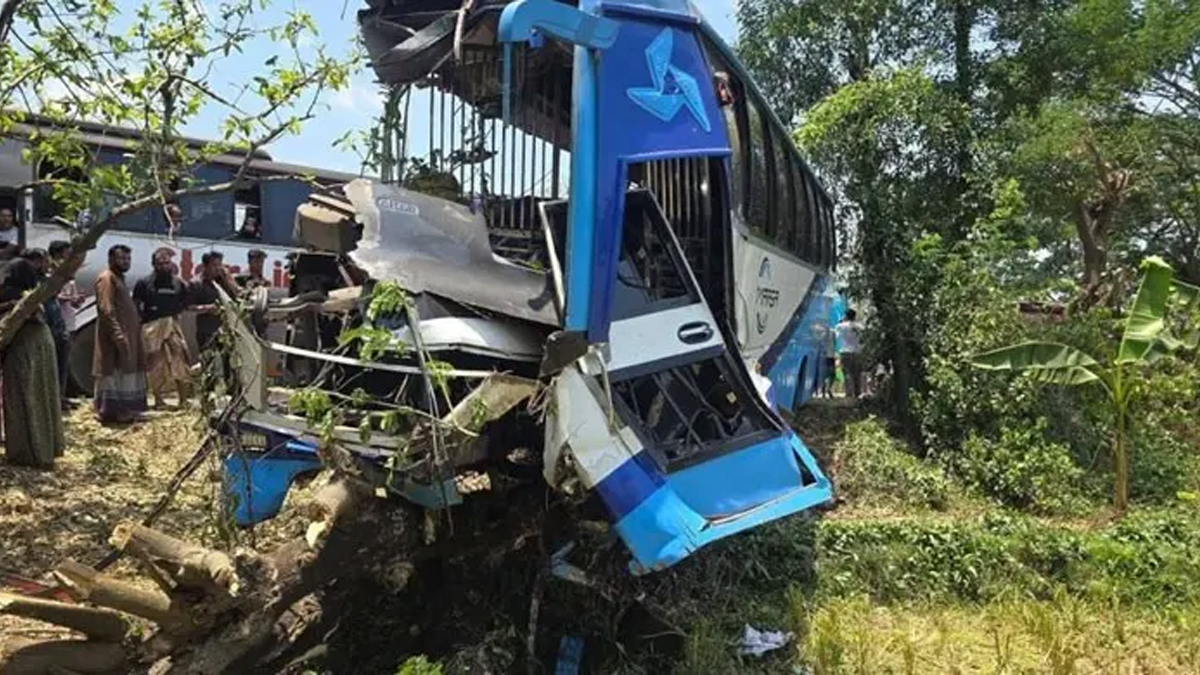 চট্টগ্রামে সড়ক দুর্ঘটনা। ছবি : সংগৃহীত