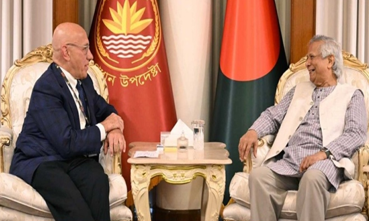 প্রধান উপদেষ্টার সঙ্গে সাক্ষাৎ করেছেন মিয়ানমার পরিস্থিতি বিষয়ক জাতিসংঘের দূত টম অ্যান্ড্রুজ। ছবি- সংগৃহীত