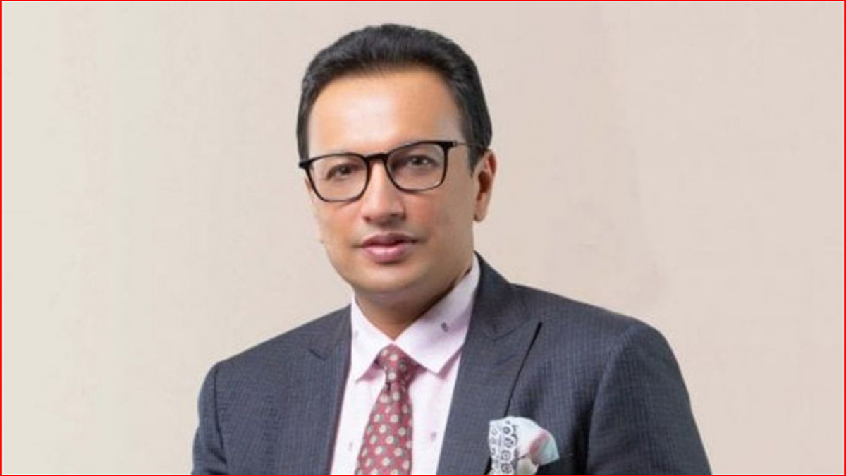 ডায়মন্ড ওয়ার্ল্ডের মালিক দিলীপ কুমার আগরওয়াল।