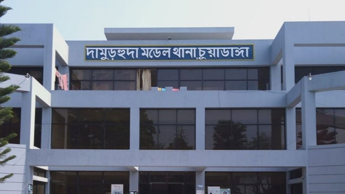 দামুড়হুদা মডেল থানা। ছবি-  রূপালী বাংলাদেশ