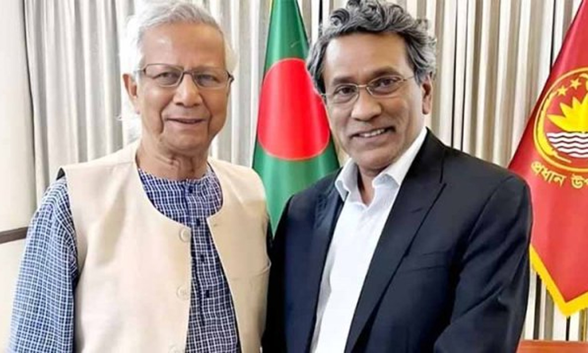 ড. ইউনুস ও আলী রীয়াজ। ছবি : সংগৃহীত