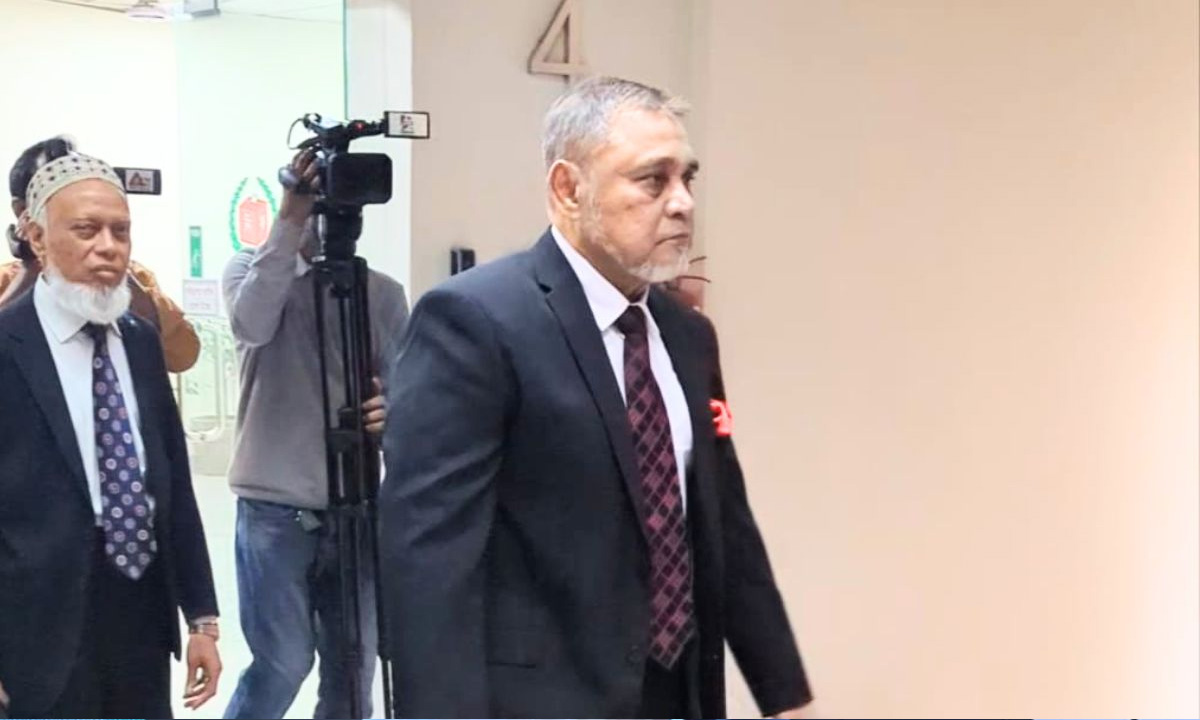 রাষ্ট্রপতির সাক্ষাতে সিইসি। ছবি- সংগৃহীত