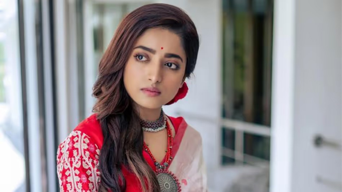 টালিপাড়ার ব্যস্ততম নায়িকা ইশা সাহা।