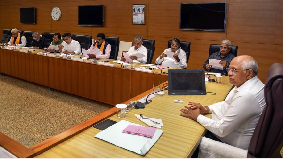 মুখ্যমন্ত্রী ভূপেন্দ্র পাটেরের নেতৃত্বে গুজরাটের মন্ত্রীসভা। ছবি- সংগৃহীত