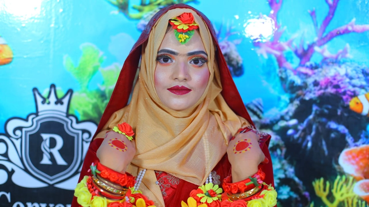 গৃহবধূ হালিমা আক্তার (মুন্নি)। ছবি : রূপালী বাংলাদেশ