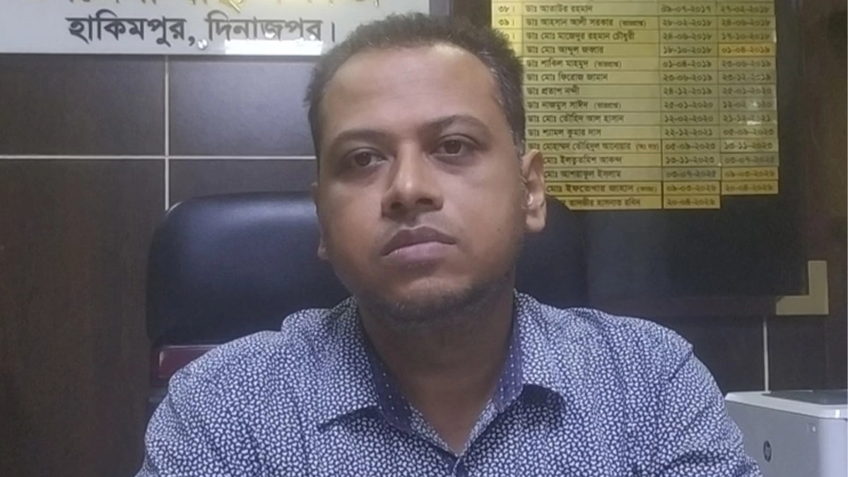 অভিযুক্ত স্বাস্থ্য কর্মকর্তা।