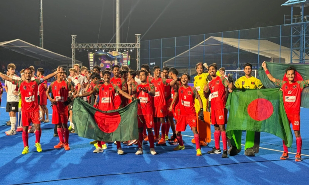 চ্যালেঞ্জার ট্রফি জিতল বাংলাদেশ। ছবি- সংগৃহীত