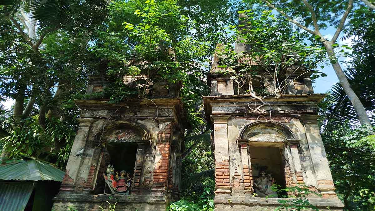 পলাশীর যুদ্ধের কামানের মঠ।       ছবি- রূপালী বাংলাদেশ