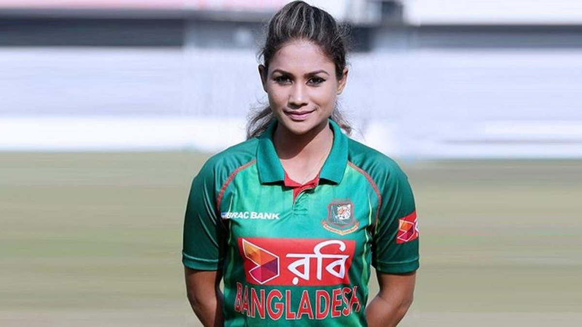 নারী ক্রিকেট দলের সাবেক অধিনায়ক জাহানারা আলম।