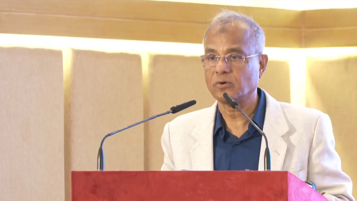 বিজিবি সদর দপ্তরে আয়োজিত এক অনুষ্ঠানে স্বরাষ্ট্র উপদেষ্টা লেফটেন্যান্ট জেনারেল (অব.) মো. জাহাঙ্গীর আলম চৌধুরী। ছবি : সংগৃহীত