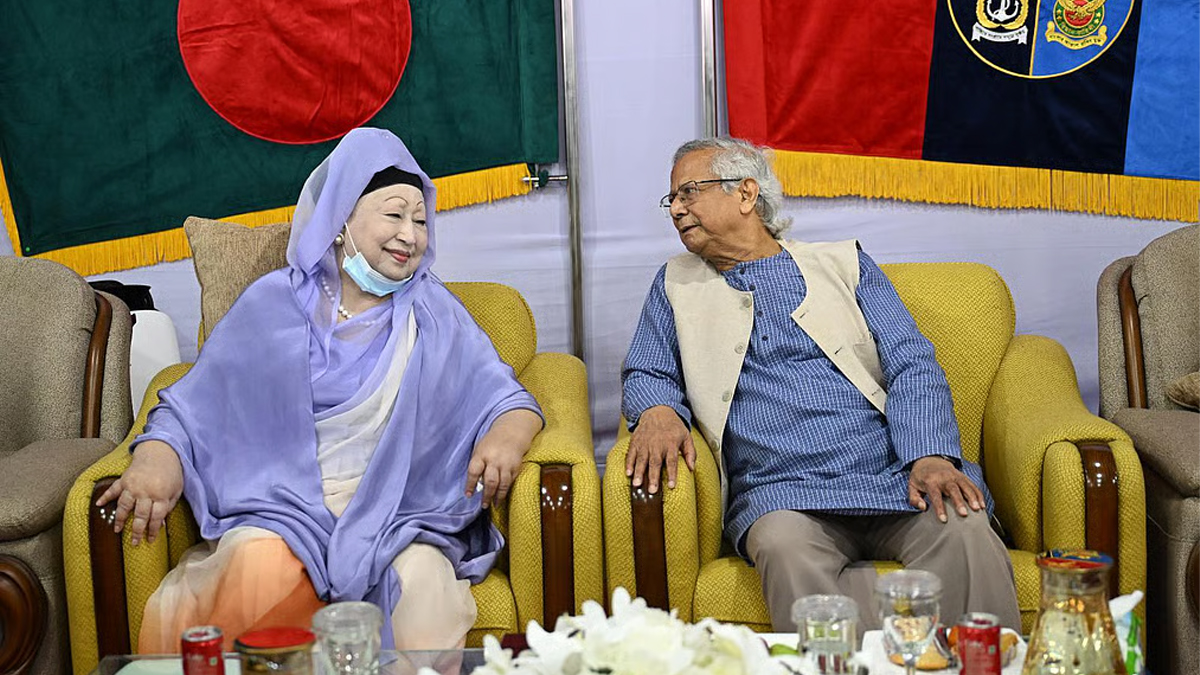প্রধান উপদেষ্টা ও সদ্যপ্রয়াত বিএনপি চেয়ারপারসন এবং সাবেক প্রধানমন্ত্রী বেগম খালেদা জিয়া। পুরোনো ছবি