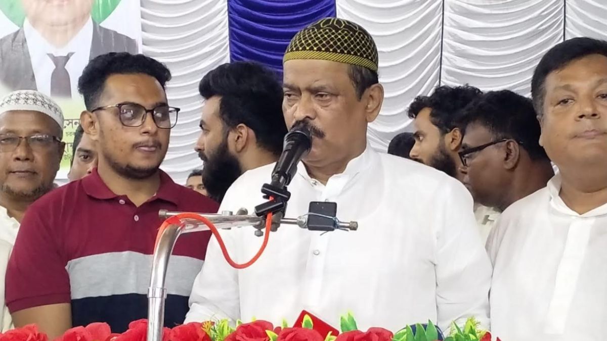 বক্তব্য দেন বিএনপির চেয়ারপারসন খালেদা জিয়ার উপদেষ্টা আবুল খায়ের ভূঁইয়া। ছবি- রূপালী বাংলাদেশ
