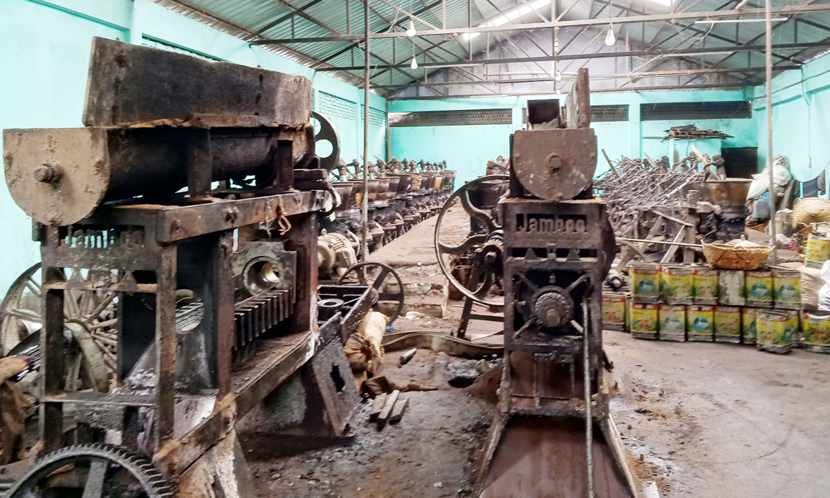 লাকসাম দৌলতগঞ্জ বাজারের ঐতিহ্যবাহী তেলকল– এখন কেবলই অতীতের সাক্ষ্য। ছবি- রূপালী বাংলাদেশ