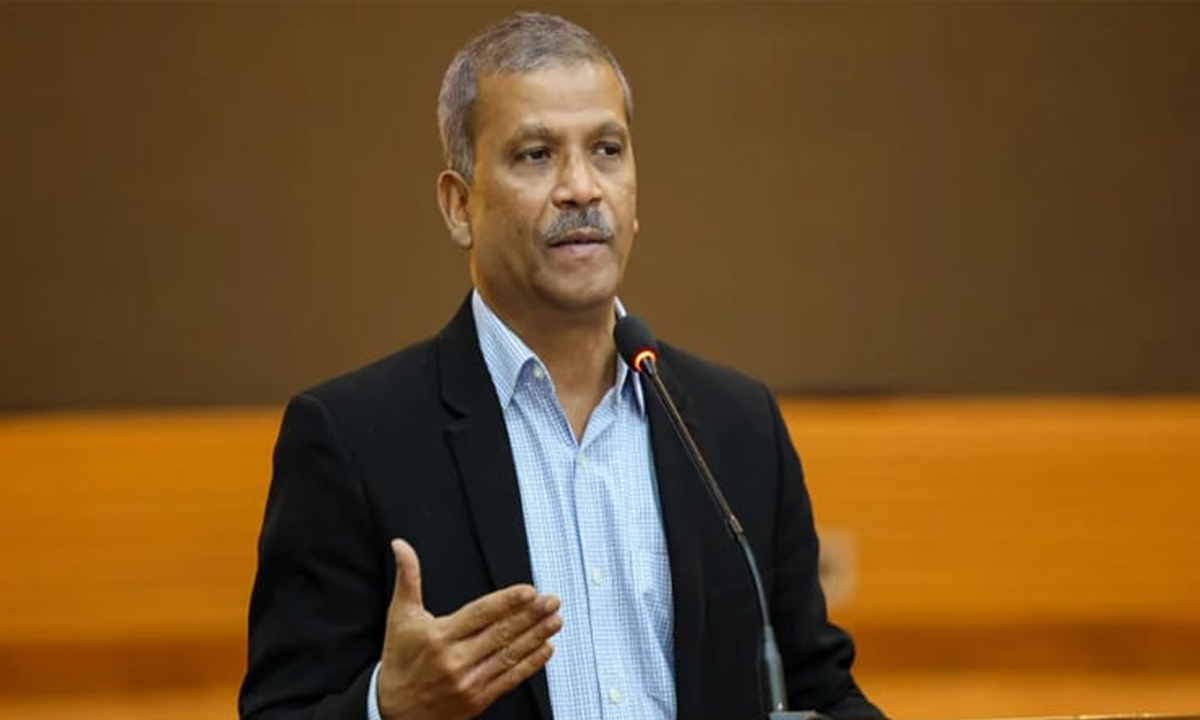 আইন ও বিচার বিষয়ক উপদেষ্টা অধ্যাপক আসিফ নজরুল। ছবি- সংগৃহীত