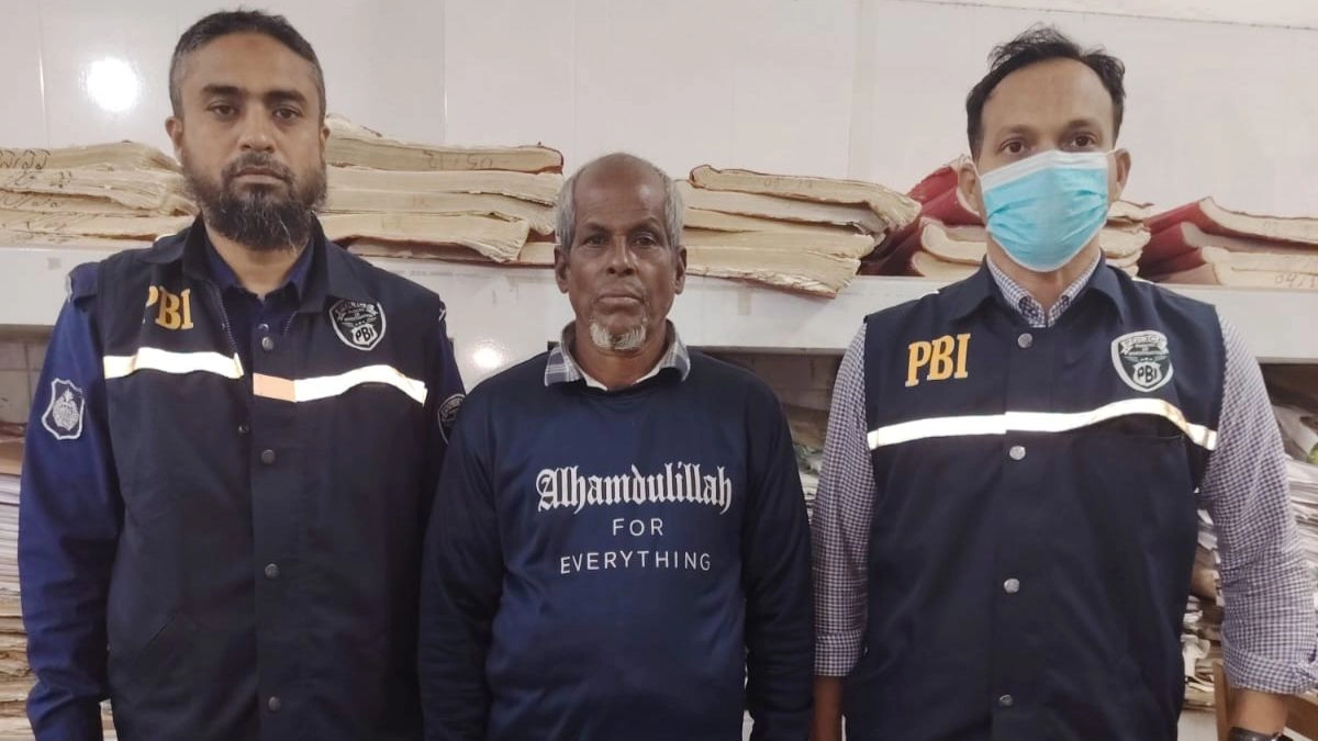 গ্রেপ্তার আসামি মো. লুৎফুর রহমান। ছবি- রূপালী বাংলাদেশ