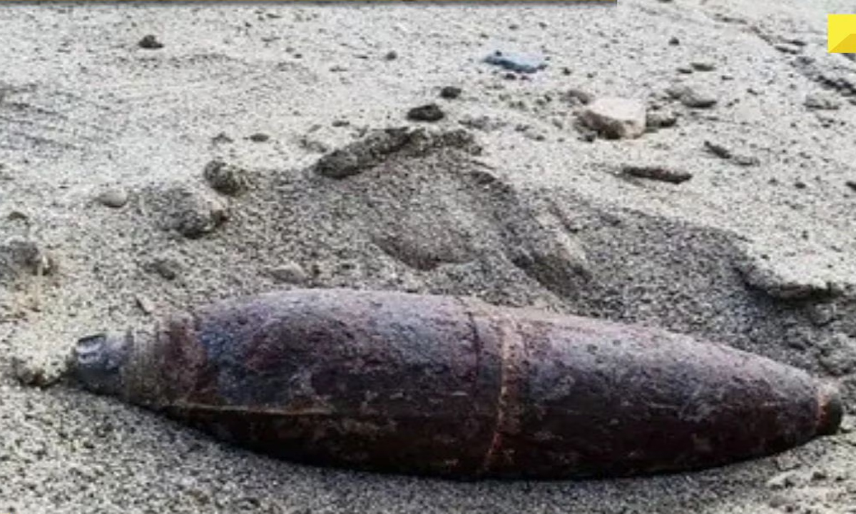 পরিত্যক্ত মর্টার শেলের ছবি।