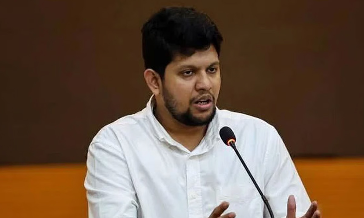 তথ্য ও সম্প্রচার উপদেষ্টা মাহফুজ আলম। ছবি- সংগৃহীত