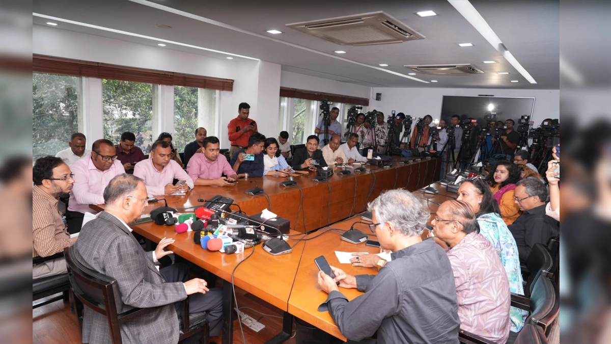 বৈঠকে বিদ্যুৎ, জ্বালানি ও খনিজ সম্পদ মন্ত্রী ইকবাল হাসান মাহমুদ টুকু। ছবি : সংগৃহীত