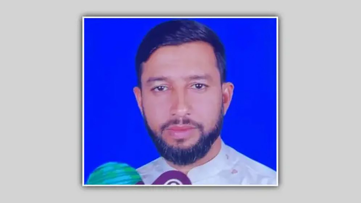 গুলিবিদ্ধ এনসিপি শ্রমিক শক্তির কেন্দ্রীয় সংগঠক মোতালেব শিকদার ।  ছবি- সংগৃহীত