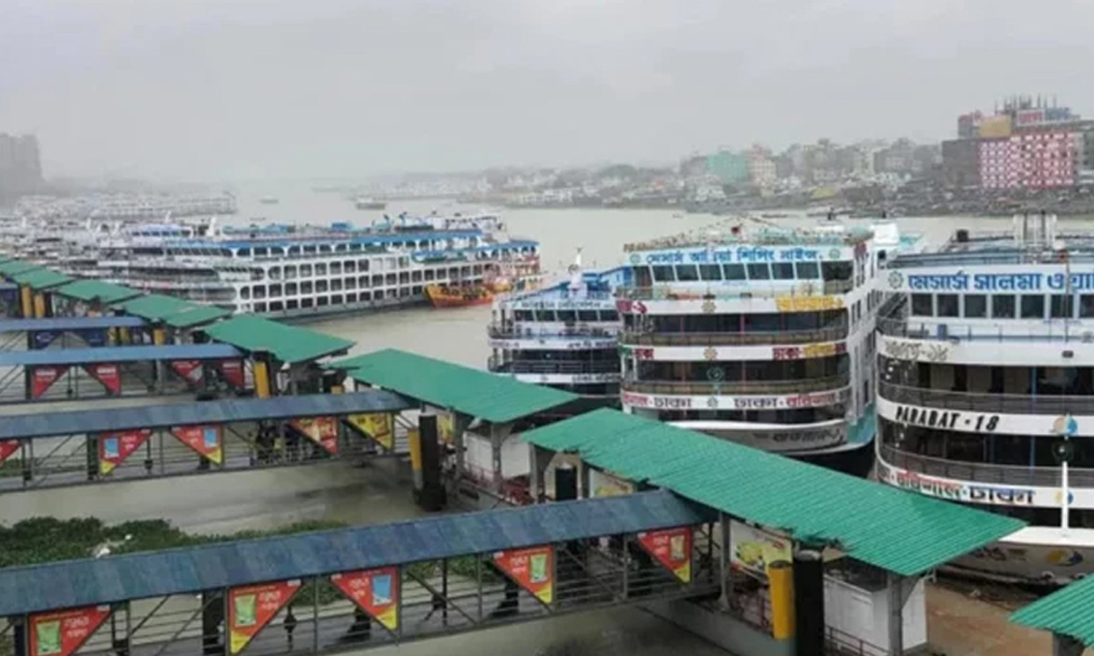 নৌযান চলাচলে আবহাওয়া অফিসের সতর্কতা। ছবি : সংগৃহীত
