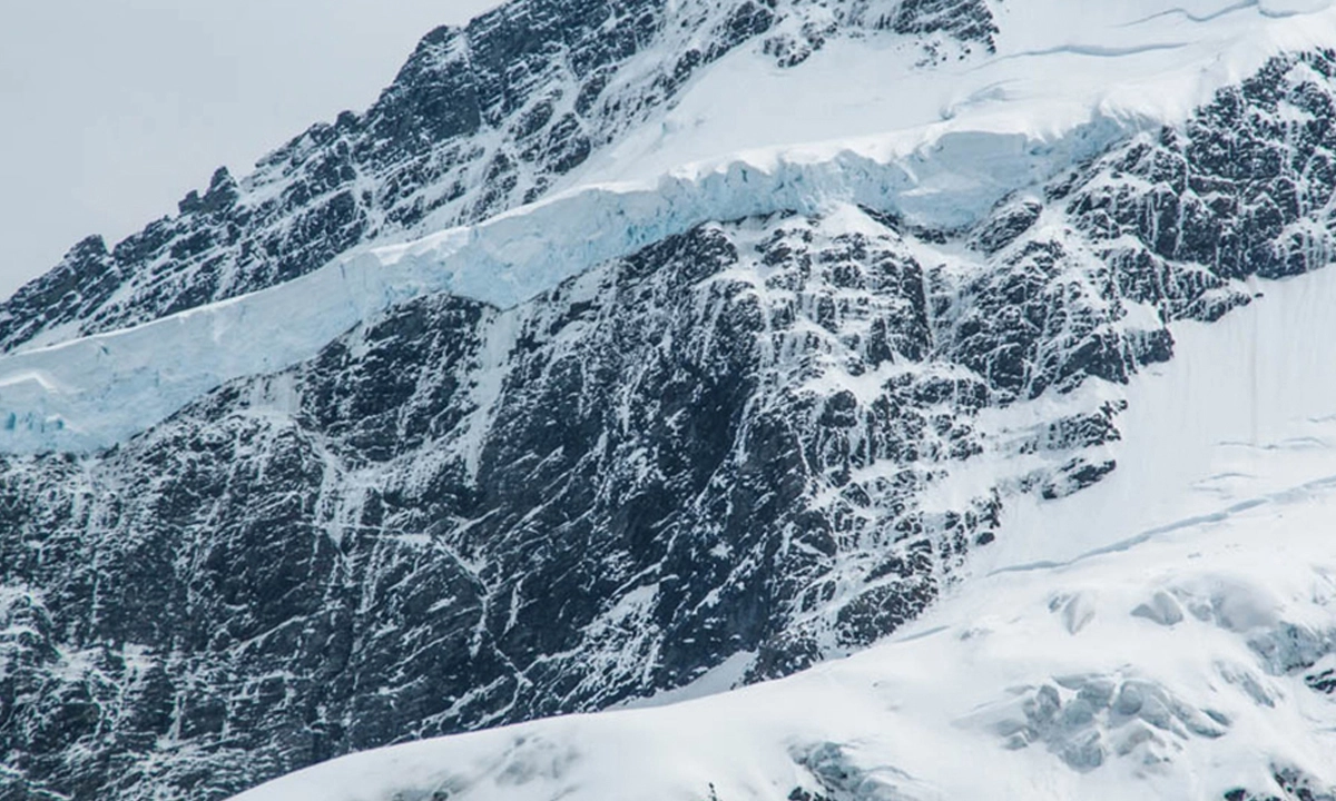 নিউজিল্যান্ডের সর্বোচ্চ পর্বতশৃঙ্গ অওরাকি। ছবি- সংগৃহীত