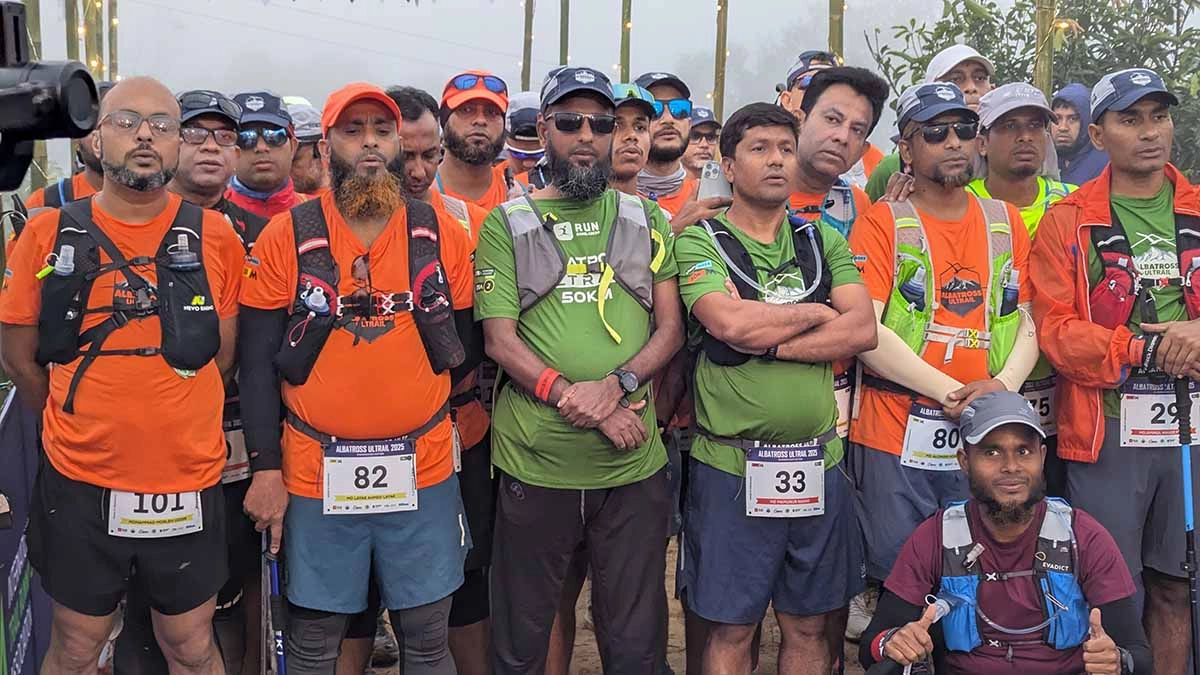 ম্যারাথনে অংশগ্রহণকারীরা। ছবি- রূপালী বাংলাদেশ