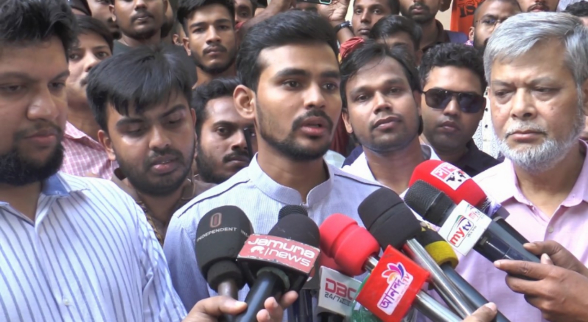 স্থানীয় সরকার, পল্লী উন্নয়ন ও সমবায় মন্ত্রণালয়ের উপদেষ্টা আসিফ মাহমুদ সজীব ভুঁইয়া। ছবি- সংগৃহীত